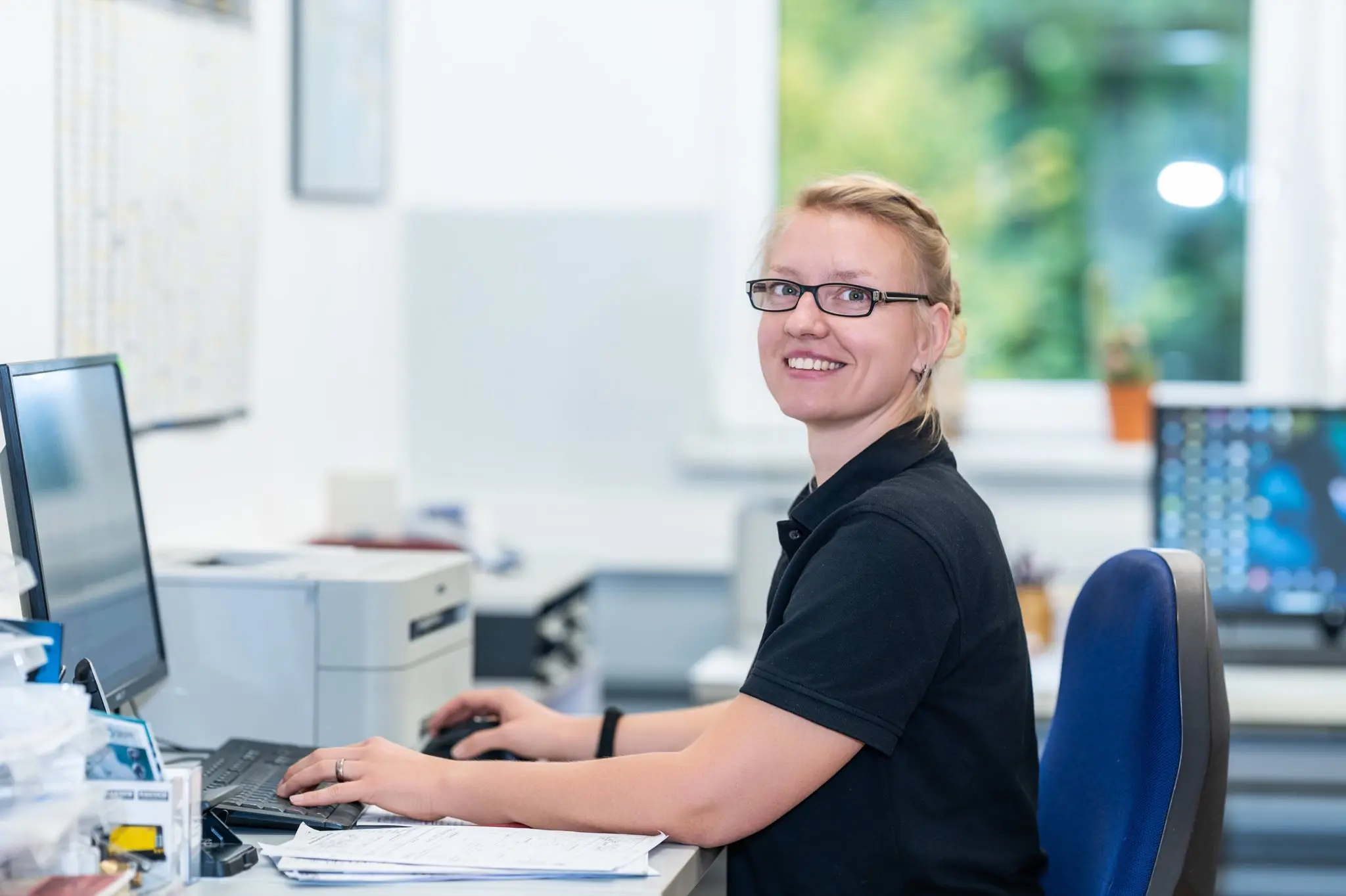 Miriam Richter, office and customer service